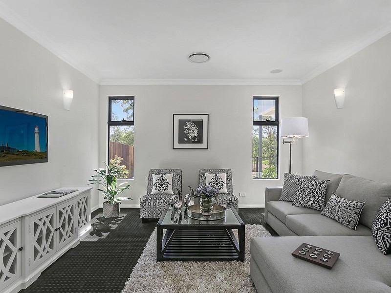 9 Henrii Lane, Chapel Hill QLD 4069