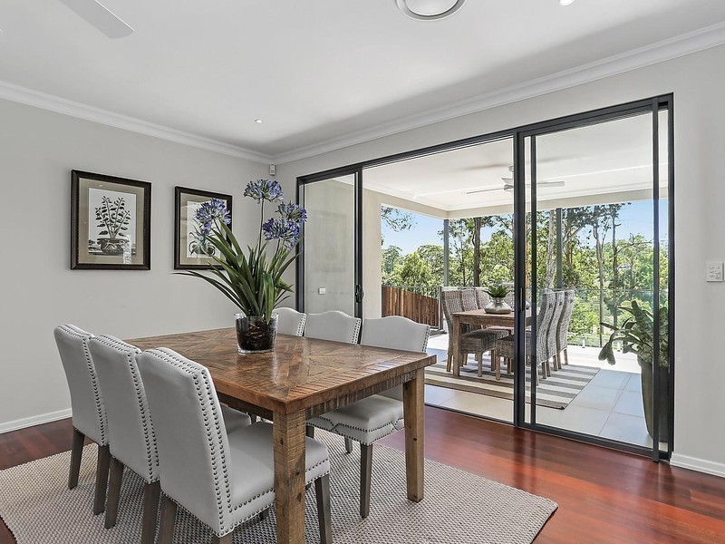 9 Henrii Lane, Chapel Hill QLD 4069