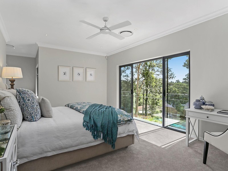 9 Henrii Lane, Chapel Hill QLD 4069