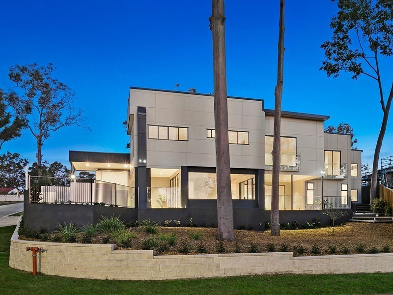 9 Henrii Lane, Chapel Hill QLD 4069