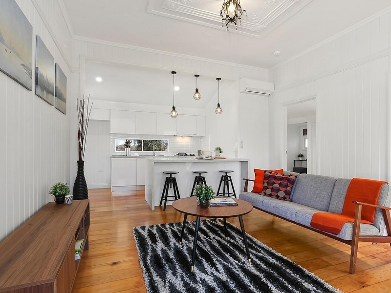 8 Depper Street, St Lucia QLD 4067