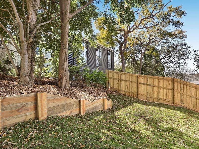 8 Depper Street, St Lucia QLD 4067