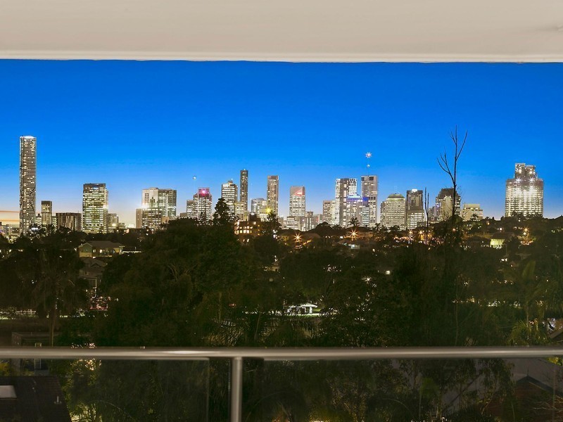 2/1 Austral Street, St Lucia QLD 4067