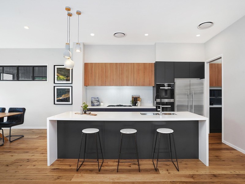 23 Eleventh Avenue, St Lucia QLD 4067