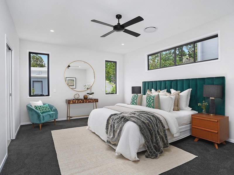 23 Eleventh Avenue, St Lucia QLD 4067