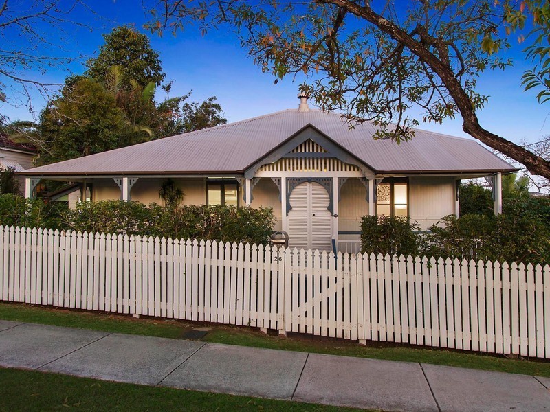 26 Clarence Road, Indooroopilly QLD 4068