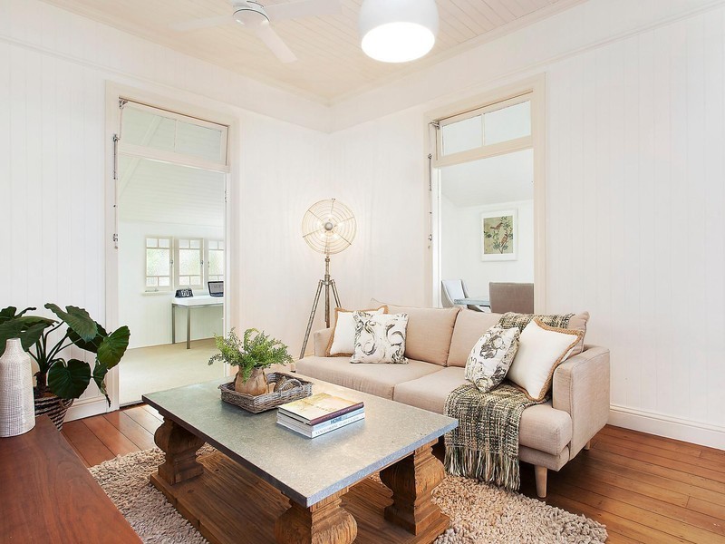 26 Clarence Road, Indooroopilly QLD 4068