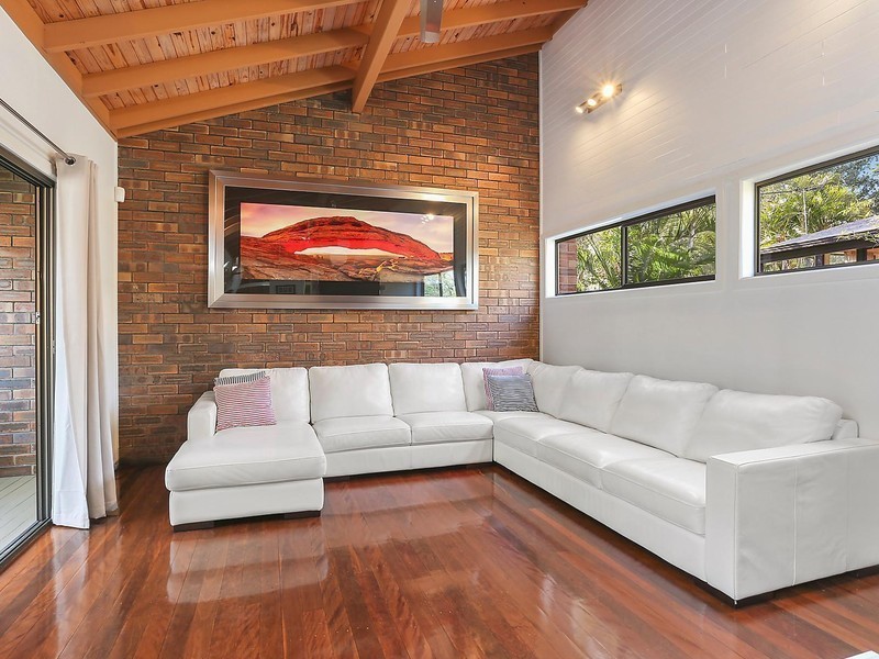 25 Kirkdale Road, Chapel Hill QLD 4069