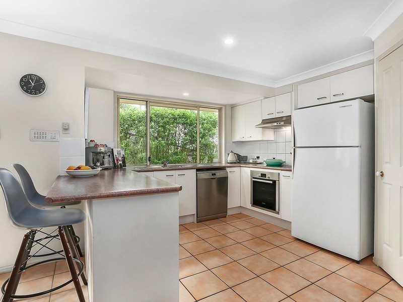32 Carrington Road, Indooroopilly QLD 4068