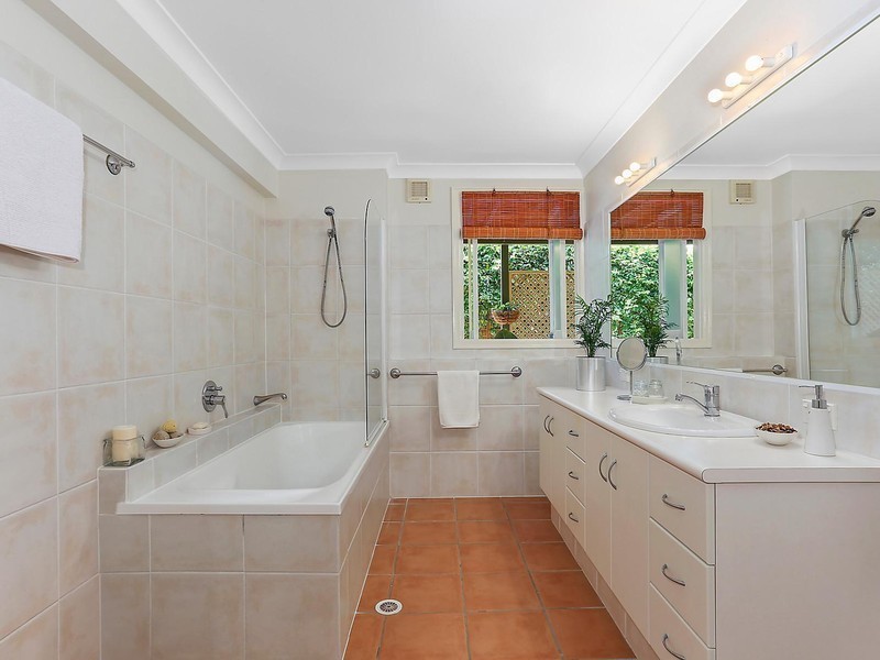 12 Rankin Street, Indooroopilly QLD 4068