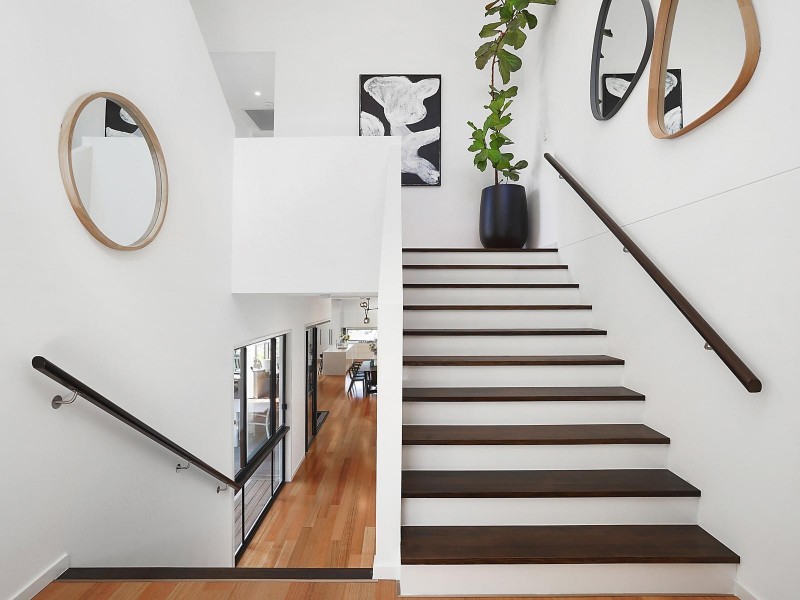 8 Glencairn Avenue, Indooroopilly QLD 4068