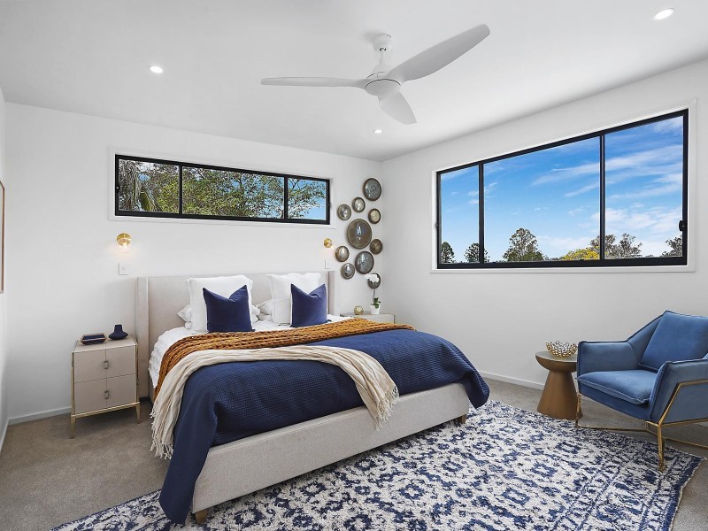 8 Glencairn Avenue, Indooroopilly QLD 4068