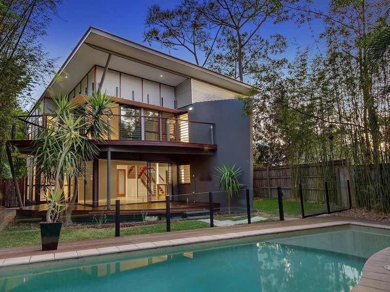 10 Hartfield Drive, Bardon QLD 4065