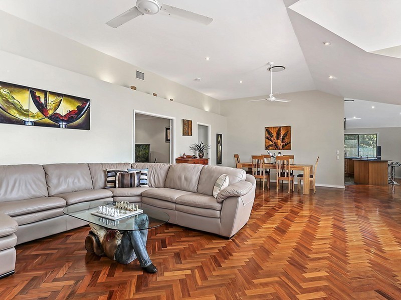 88 Kintyre Street, Brookfield QLD 4069