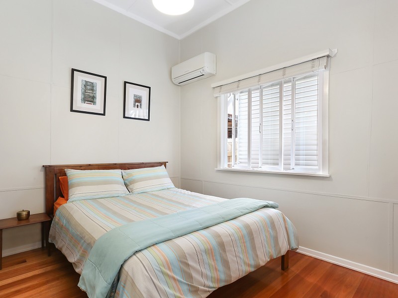 16 Catherine Street, Woolloongabba QLD 4102