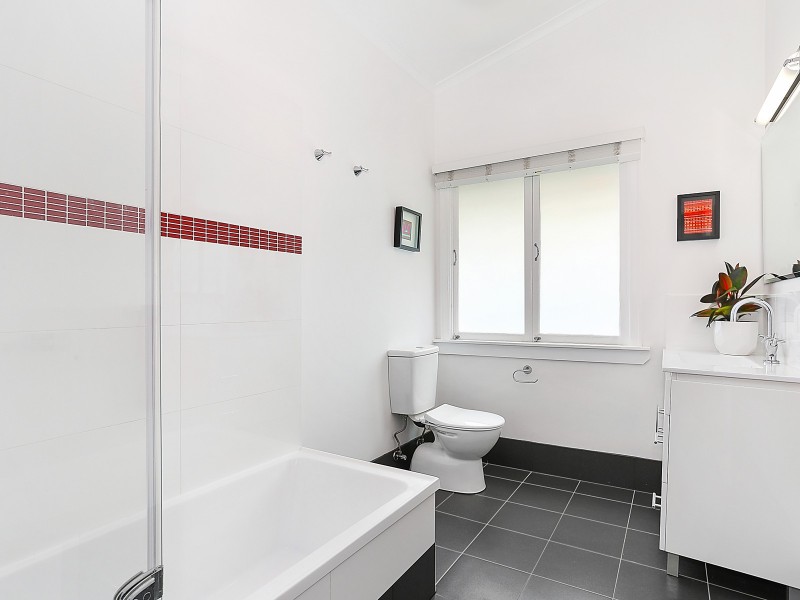 16 Catherine Street, Woolloongabba QLD 4102