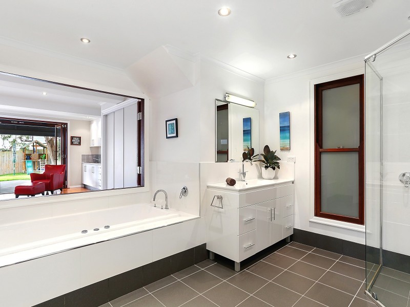 16 Catherine Street, Woolloongabba QLD 4102