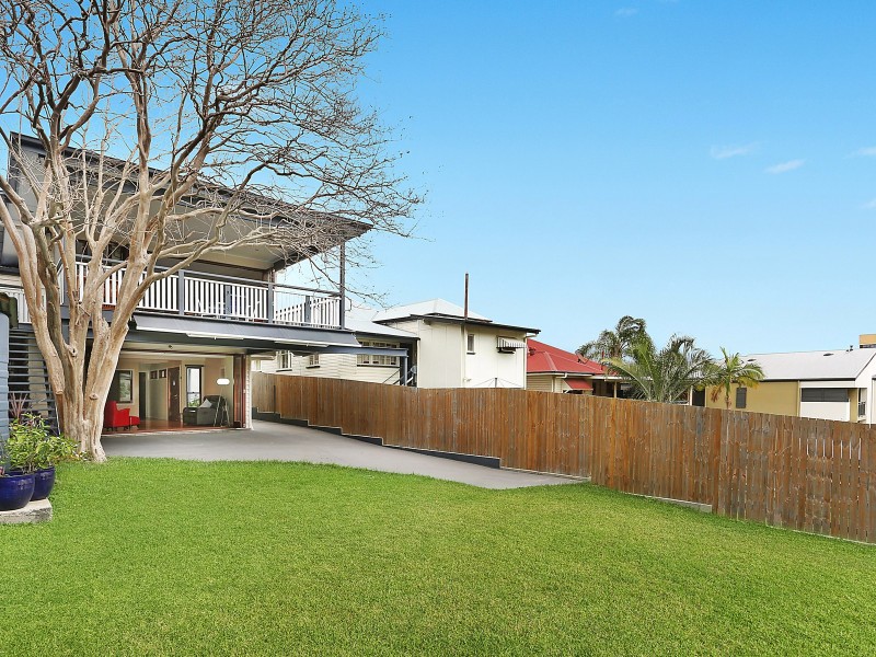 16 Catherine Street, Woolloongabba QLD 4102