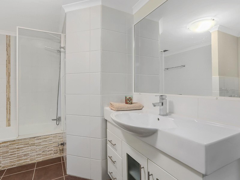 4/37 Alexandra Avenue, Taringa QLD 4068