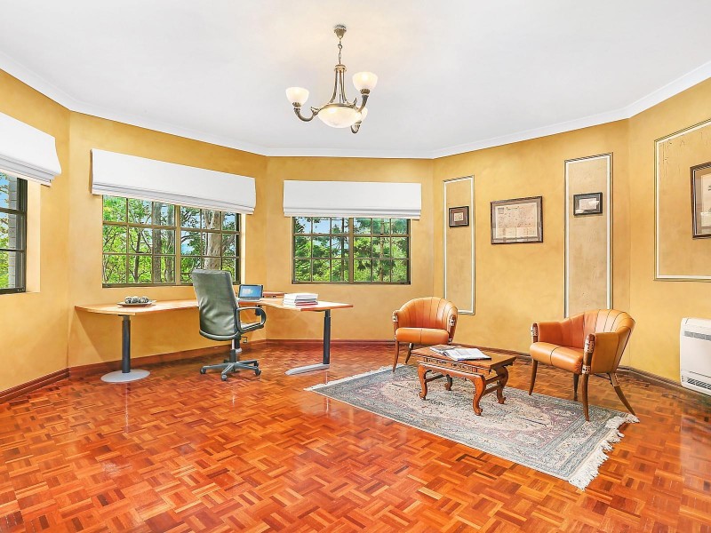 277 Gold Creek Road, Brookfield QLD 4069