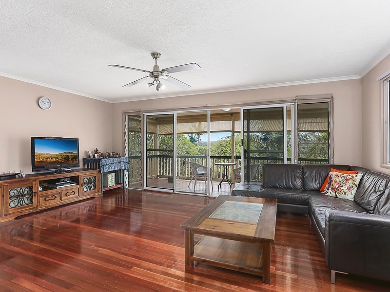 7 Rowena Street, Kenmore QLD 4069