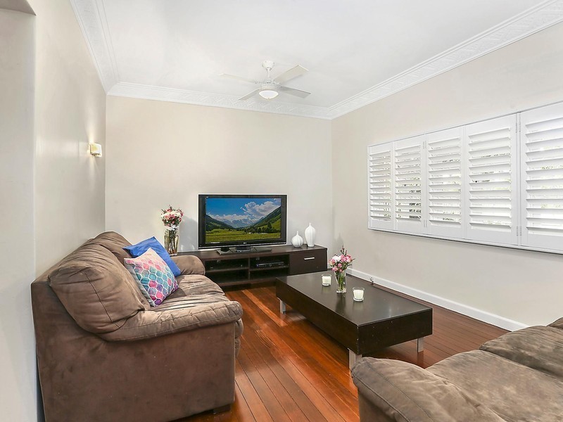 156 Taringa Parade, Indooroopilly QLD 4068