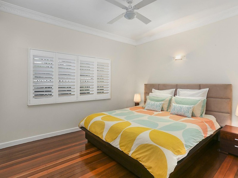 156 Taringa Parade, Indooroopilly QLD 4068