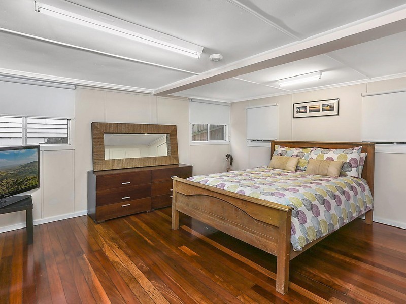 156 Taringa Parade, Indooroopilly QLD 4068