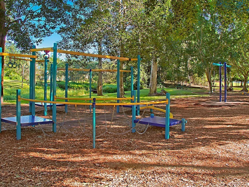 41 Hepworth Street, Chapel Hill QLD 4069