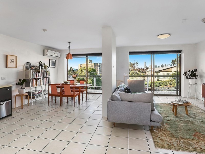 1/60 Bellevue Terrace, St Lucia QLD 4067