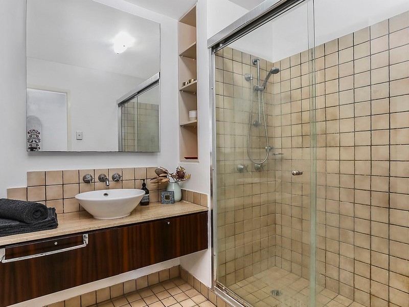 1/60 Bellevue Terrace, St Lucia QLD 4067