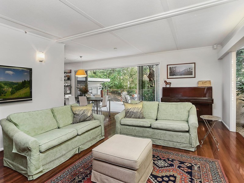 22 Blackstone Street, Indooroopilly QLD 4068