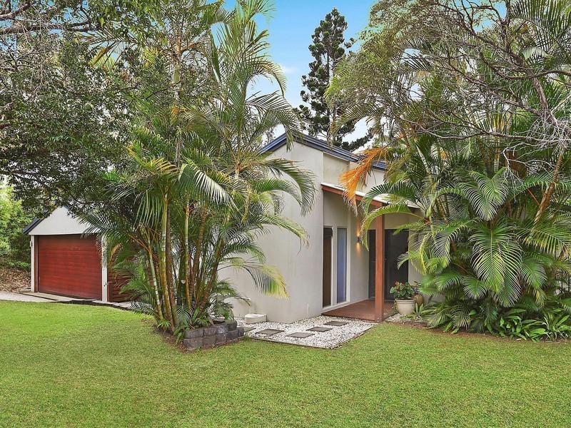 10 Diamantina Street, Chapel Hill QLD 4069