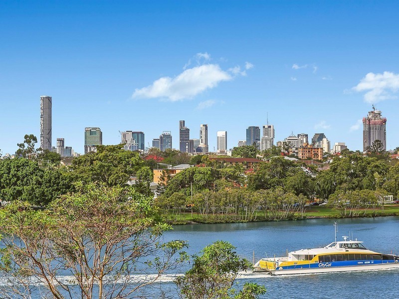 12/72 Sandford Street, St Lucia QLD 4067