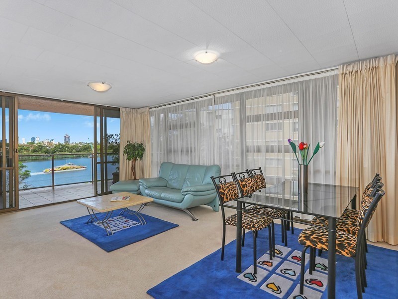 12/72 Sandford Street, St Lucia QLD 4067