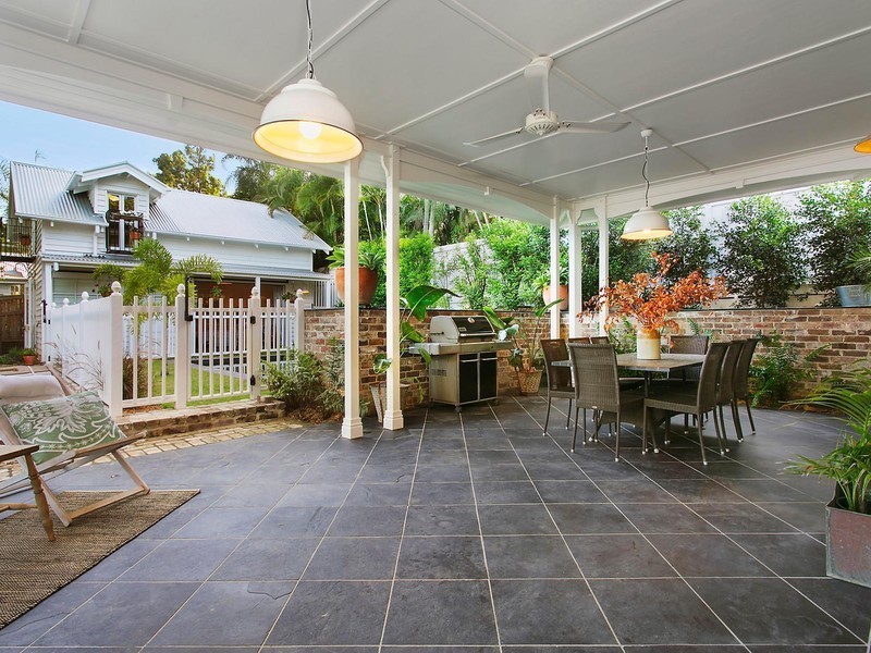 50 Main Avenue, Bardon QLD 4065