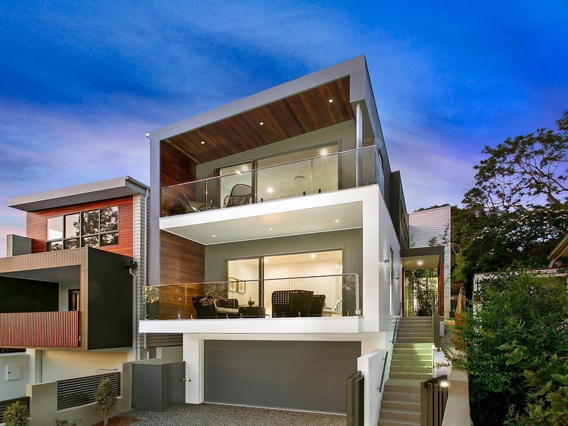 12A Kanumbra Street, Coorparoo QLD 4151