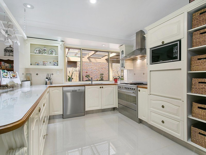 36 Huon Place, Forest Lake QLD 4078