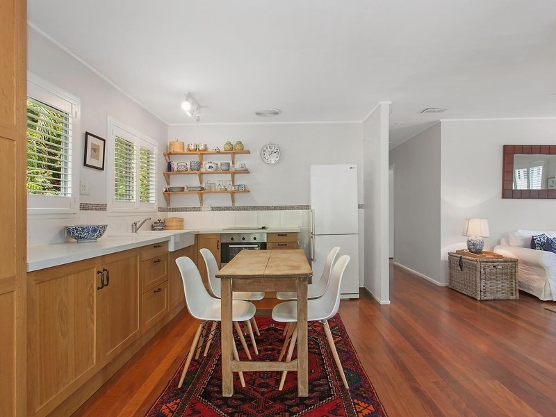 1 Dewrang Street, Chapel Hill QLD 4069