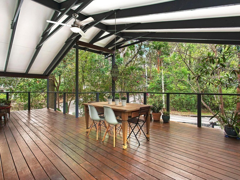 1 Dewrang Street, Chapel Hill QLD 4069