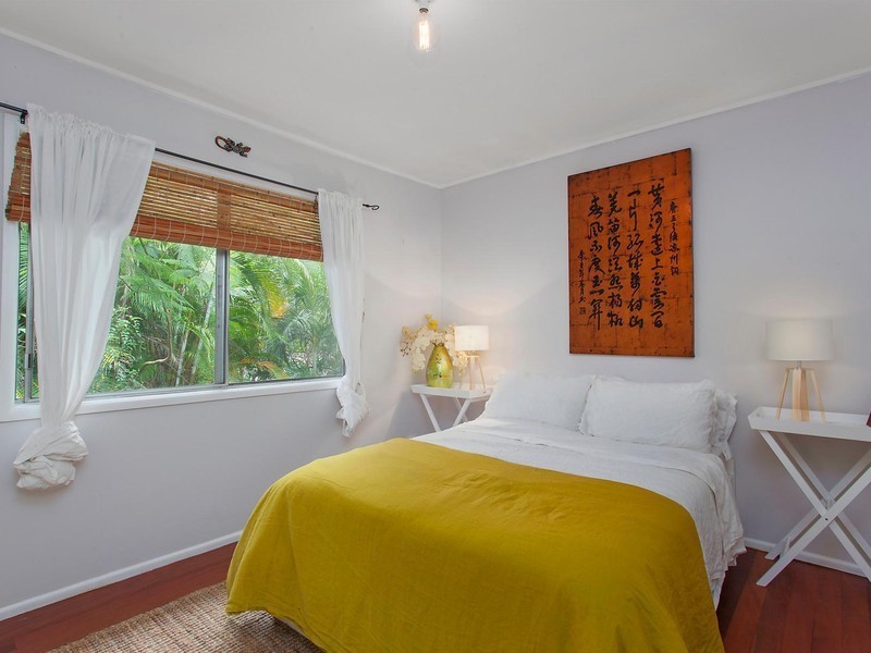 1 Dewrang Street, Chapel Hill QLD 4069