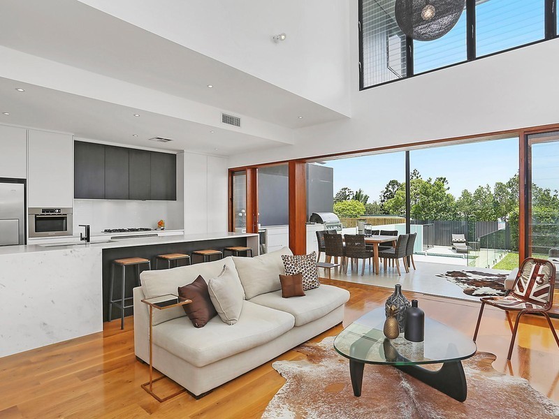 35 Tennyson Street, Norman Park QLD 4170