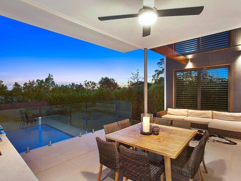 35 Tennyson Street, Norman Park QLD 4170