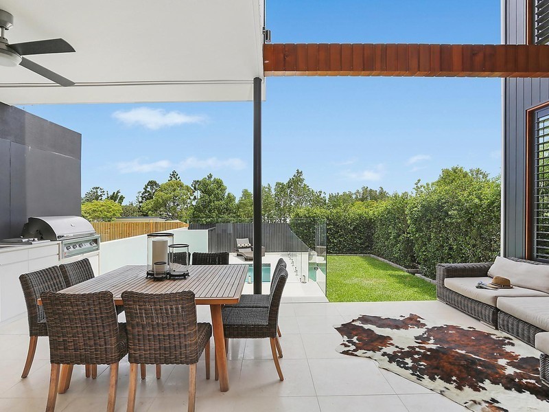 35 Tennyson Street, Norman Park QLD 4170