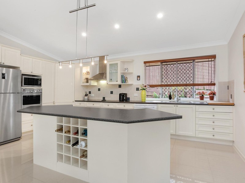 14 Calliandra Place, Sinnamon Park QLD 4073