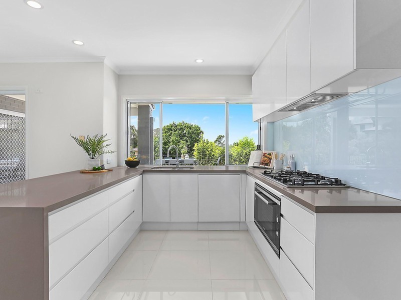 7 Meiers Road, Indooroopilly QLD 4068