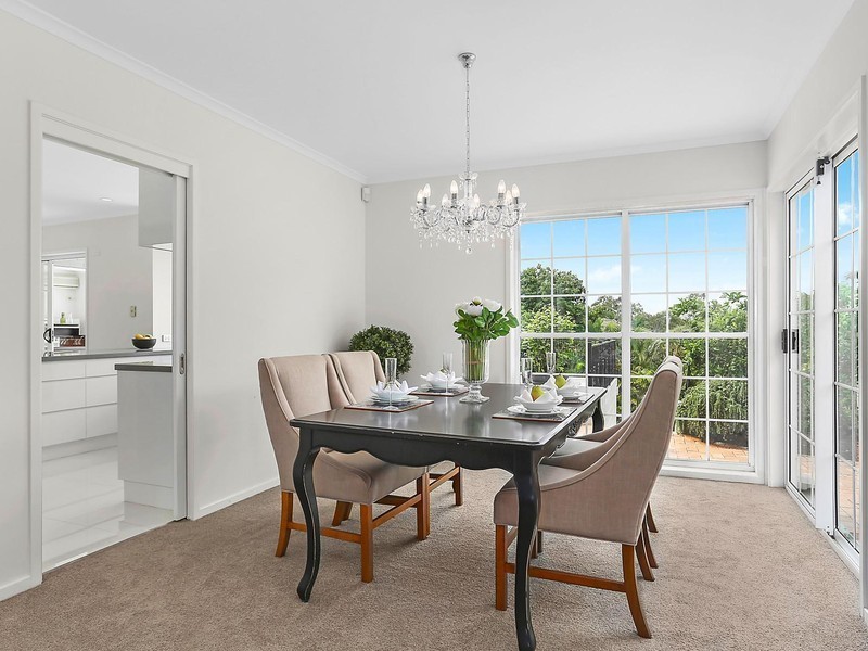 7 Meiers Road, Indooroopilly QLD 4068