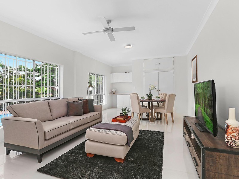 7 Meiers Road, Indooroopilly QLD 4068