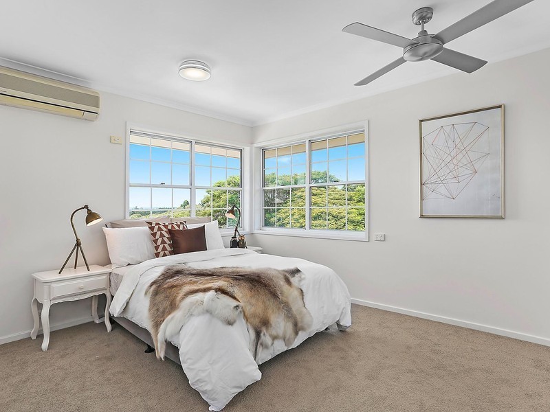 7 Meiers Road, Indooroopilly QLD 4068