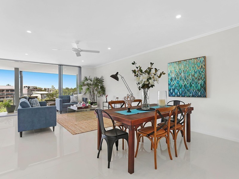 16 Kings Road, Taringa QLD 4068
